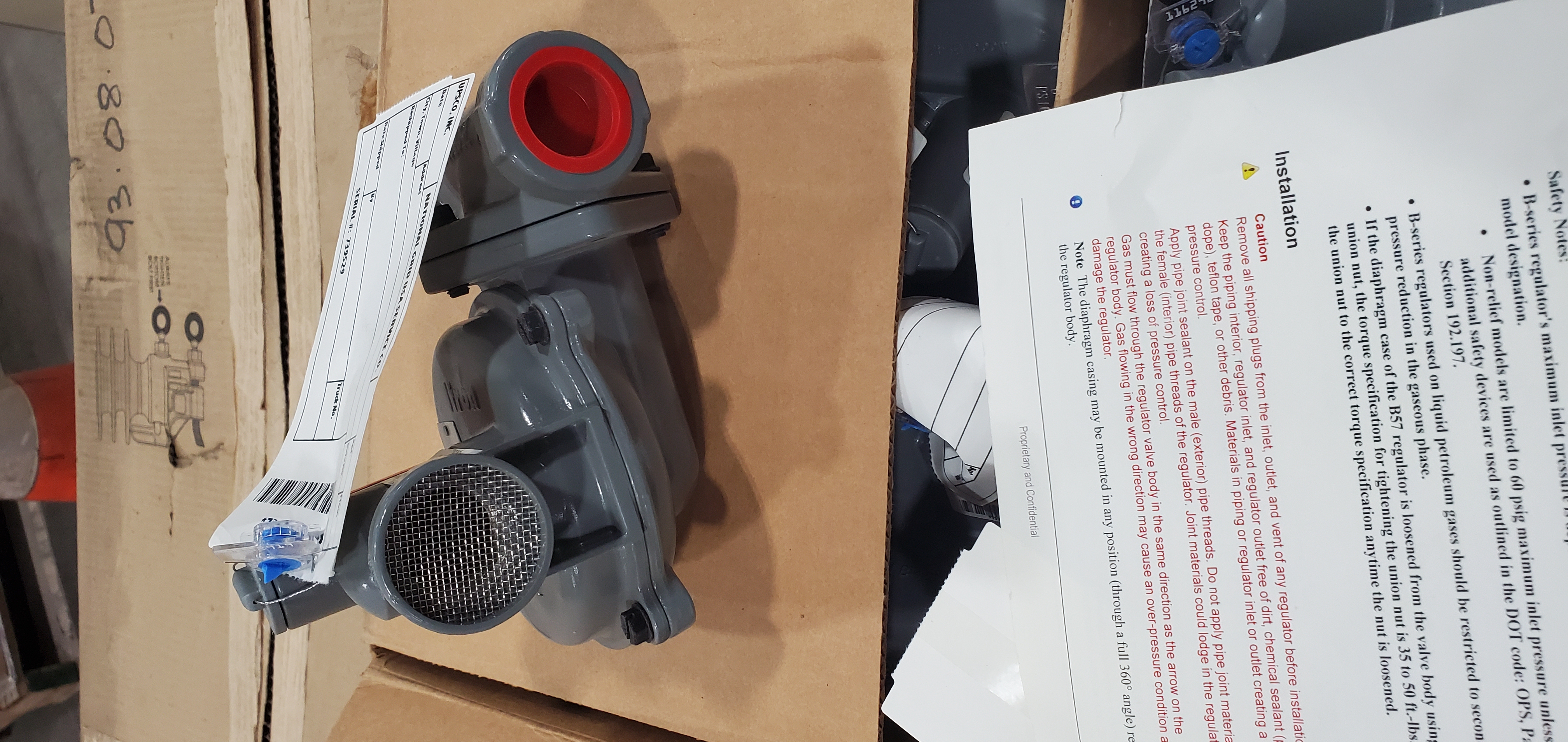 REGULATOR, SVC 3/4INx3/4IN FNPT THD